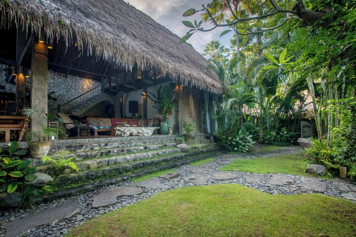 Hotel Exterior 69 of 70