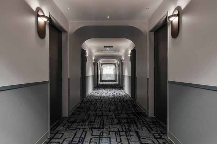 Ballroom/Hall 188 of 203