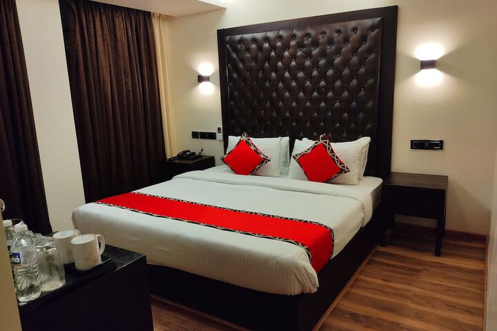 Room 12 of 74