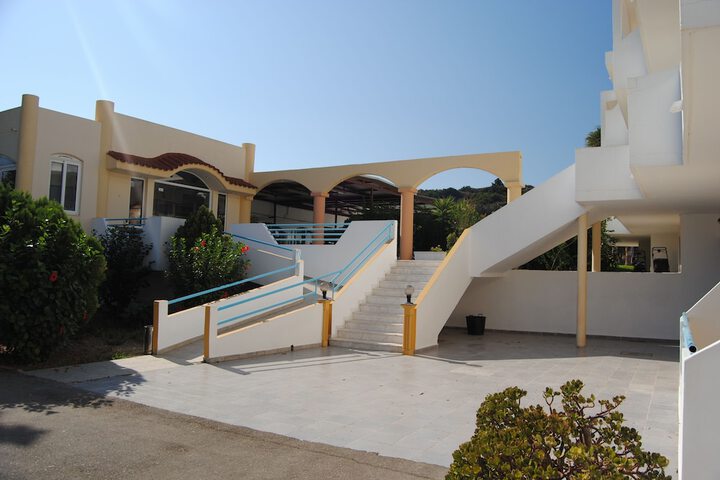 Hotel 77 of 79