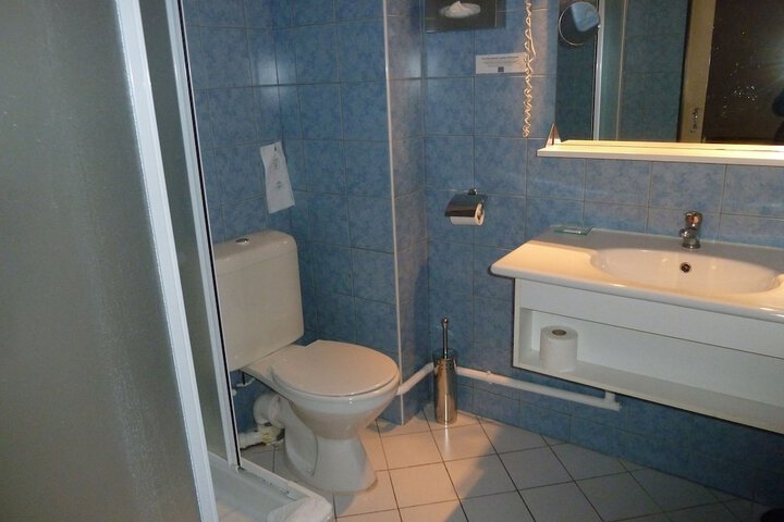 Room 42 of 42