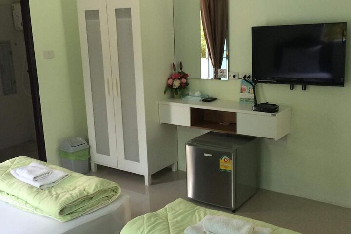 Room 19 of 80