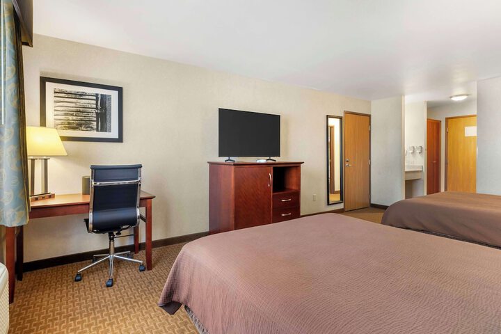 Room 8 of 36