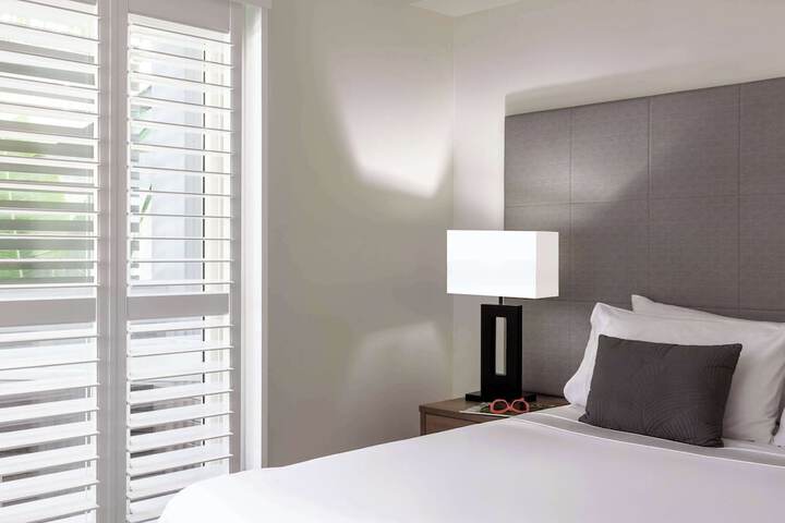 Room 27 of 70