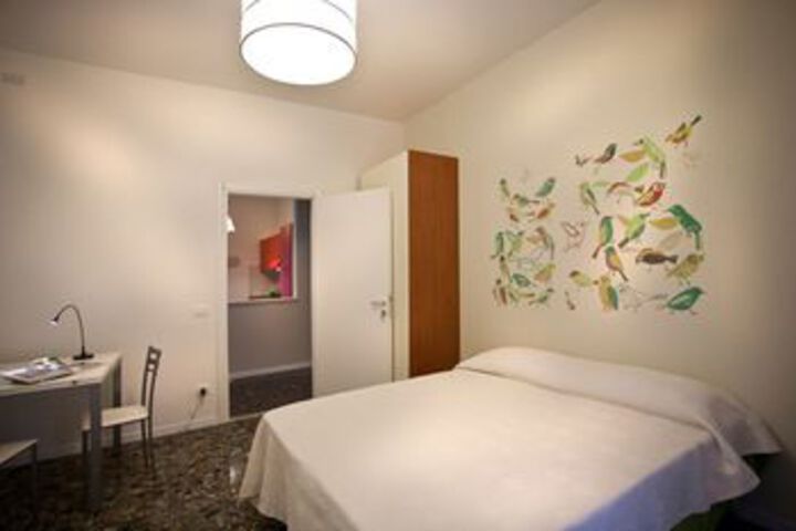 Room 8 of 10