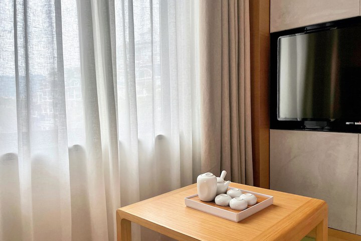 Room 50 of 86