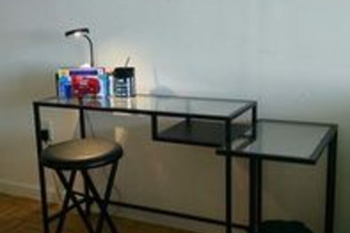 Room 7 of 12