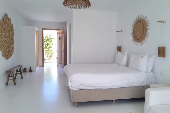 Room 8 of 64