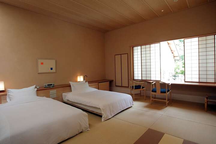 Room 9 of 78