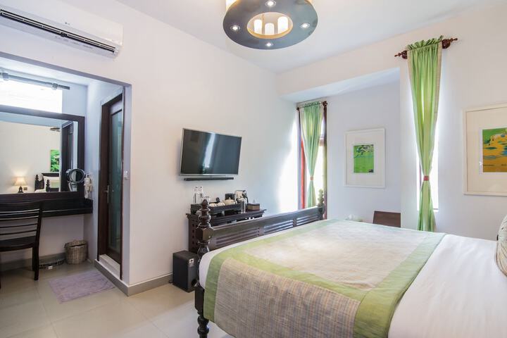 Room 26 of 128