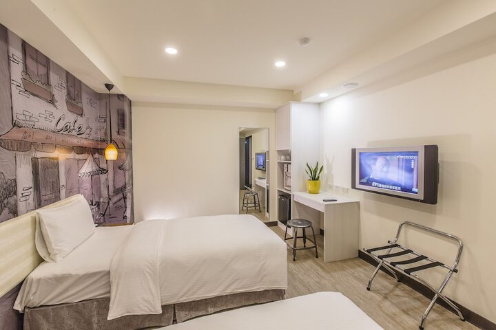 Room 34 of 59