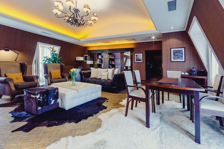 Room 21 of 48