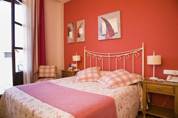 Room 7 of 35