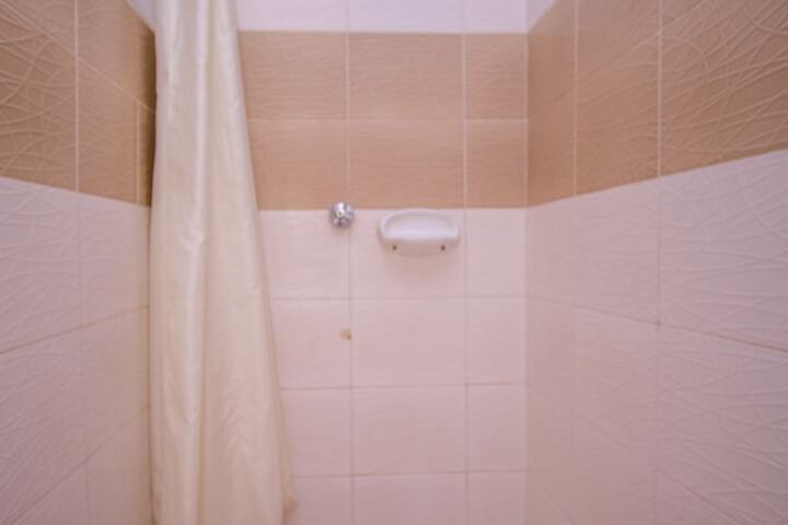 Room 37 of 60