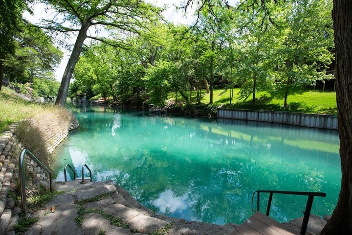 Pool 18 of 43