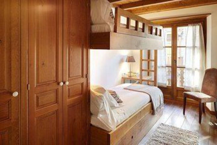Room 9 of 21