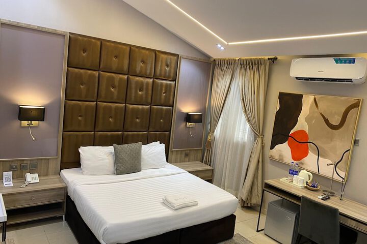 Room 14 of 41
