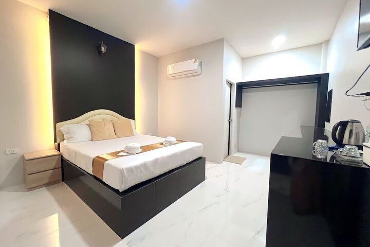 Room 5 of 26
