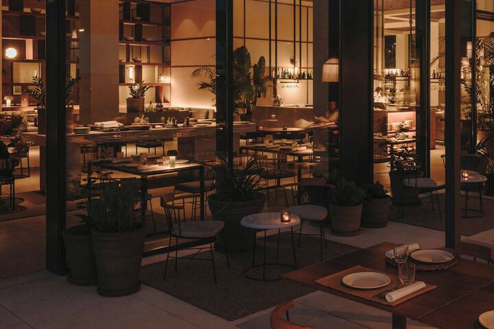 Dining 62 of 96