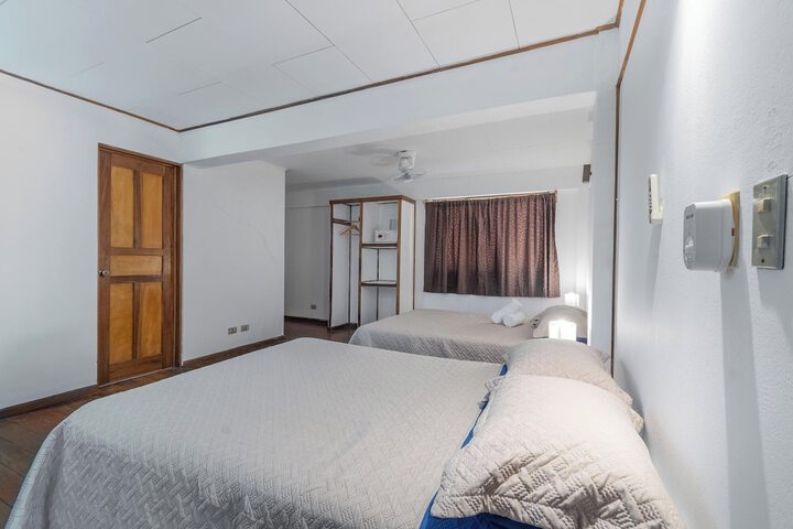 Room 27 of 61