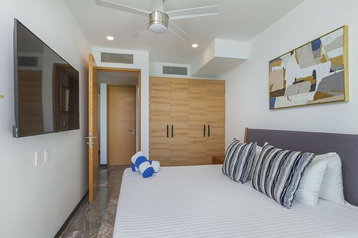 Room 20 of 156