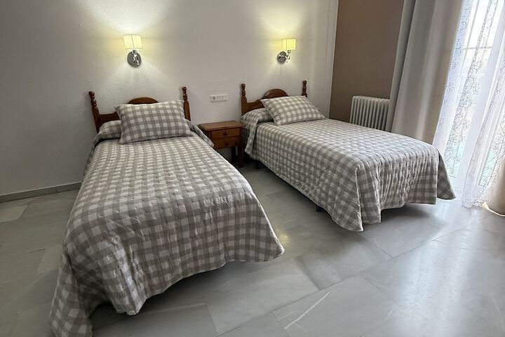 Room 40 of 127