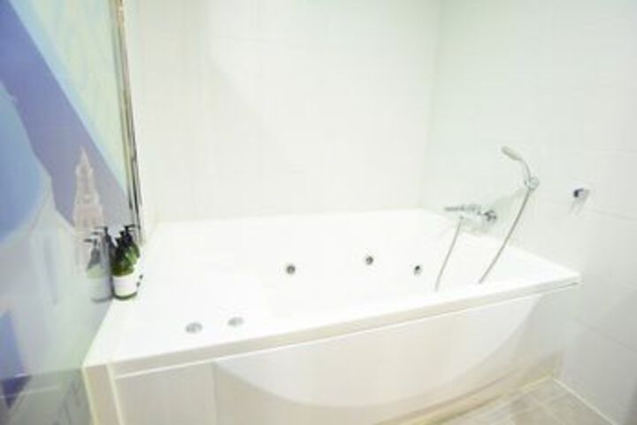 Jetted Tub