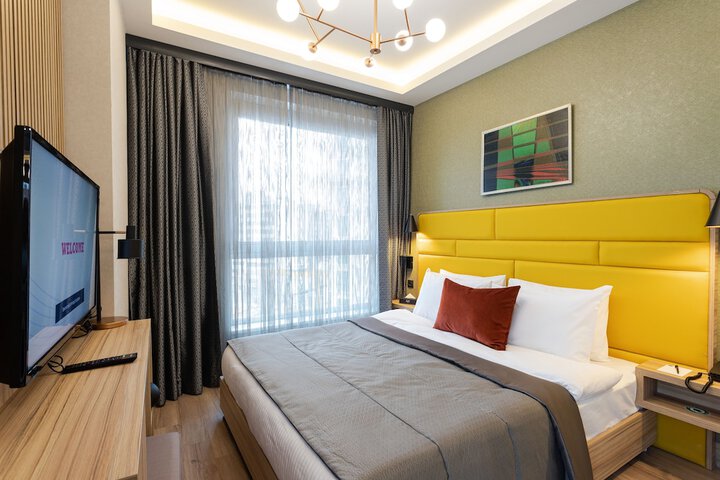 Room 15 of 30