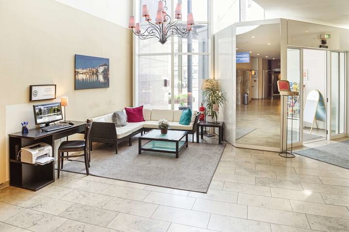 Lobby Photos