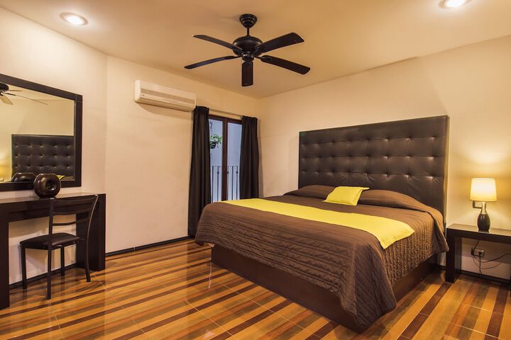 Room 5 of 38