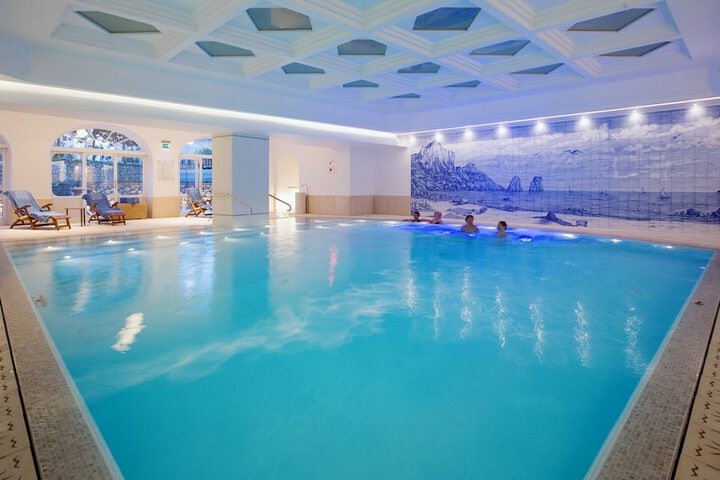 Pool 120 of 250
