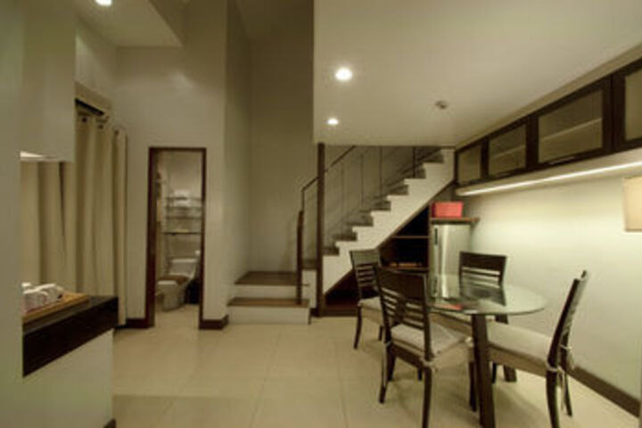 Room 50 of 73