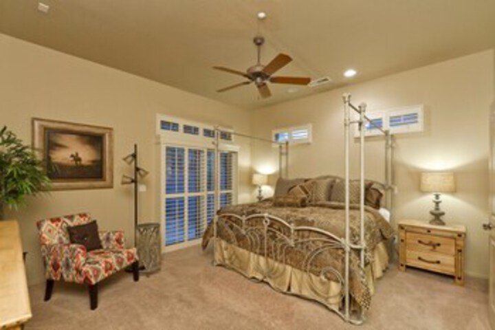 Room 18 of 23