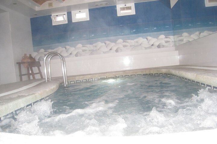 Pool 29 of 39