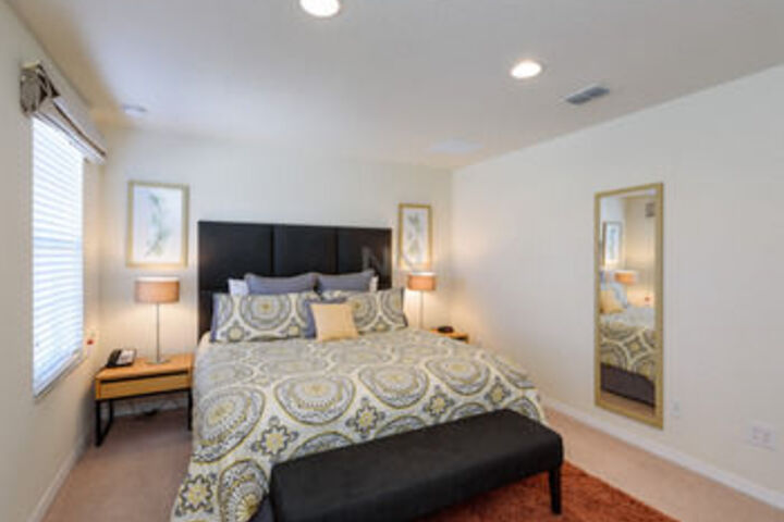 Room 318 of 687