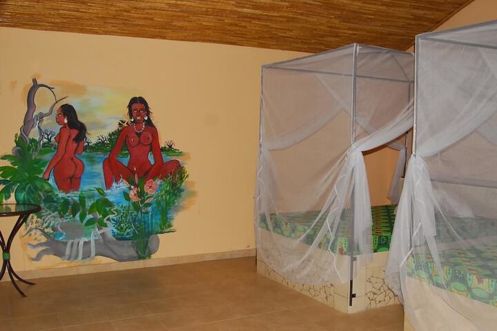 Room 5 of 35