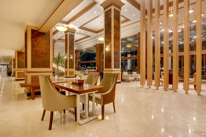 Hotel Interior 8 of 153