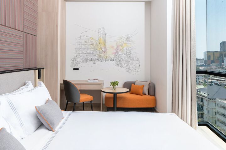 Room 8 of 75
