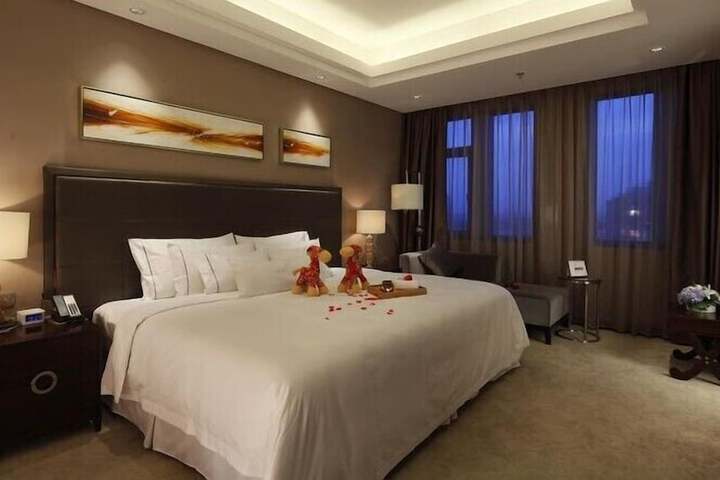 Room 6 of 21