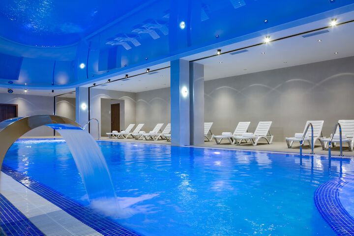 Pool 43 of 141