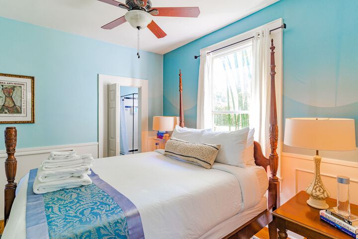 Room 44 of 175
