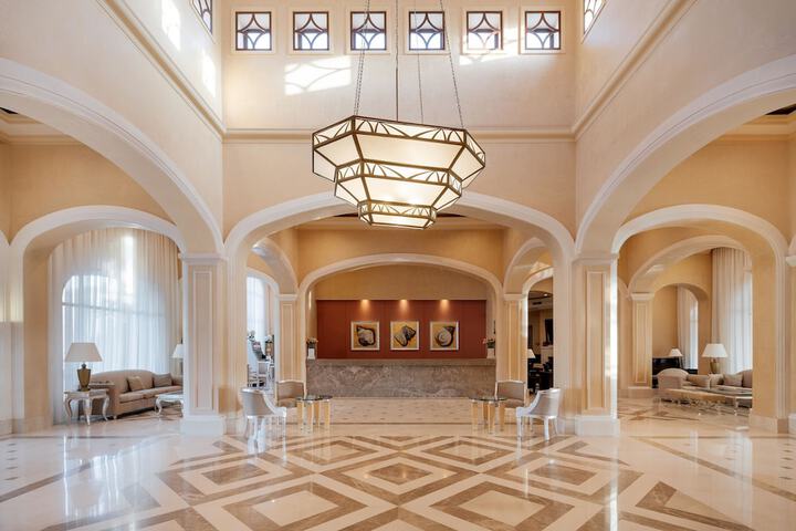 Entrance & Lobby