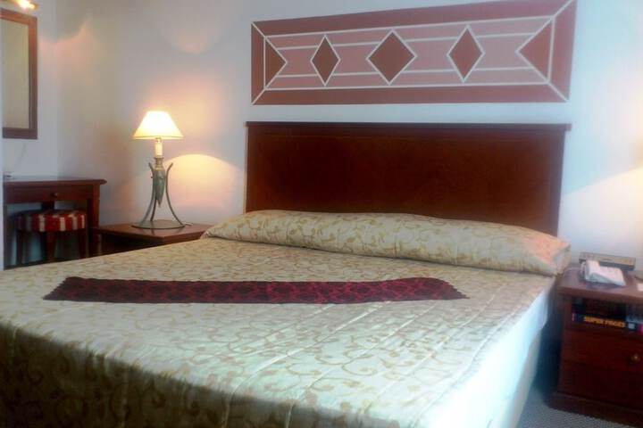 Room 6 of 44