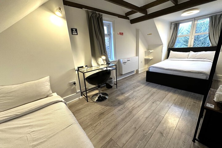Room 7 of 36