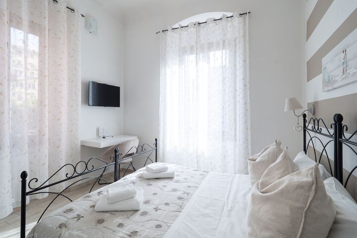 Room 43 of 104