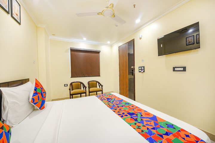 Room 11 of 35
