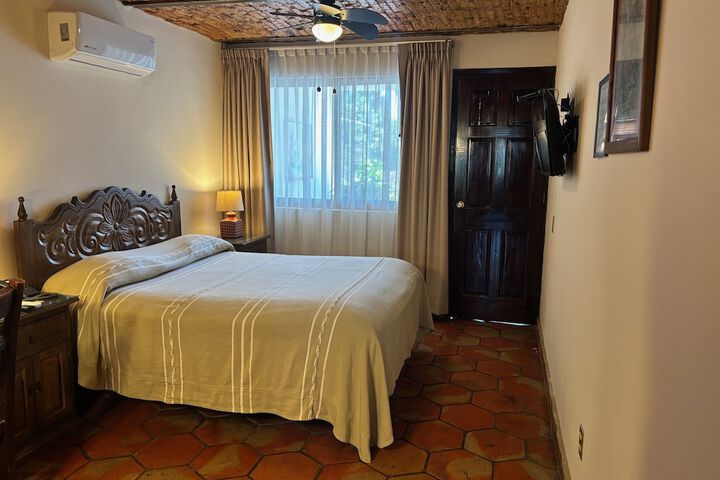 Room 43 of 150
