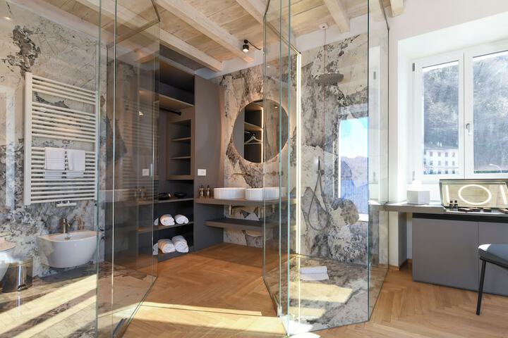 Room 27 of 57