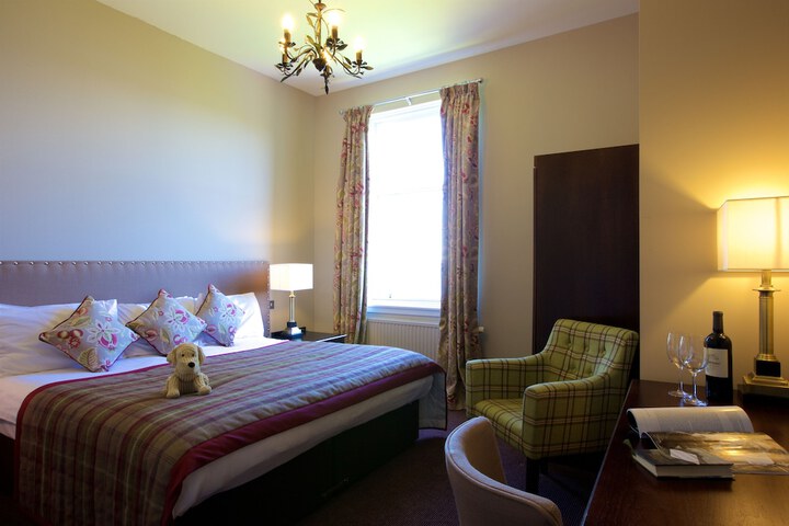 Room 4 of 40