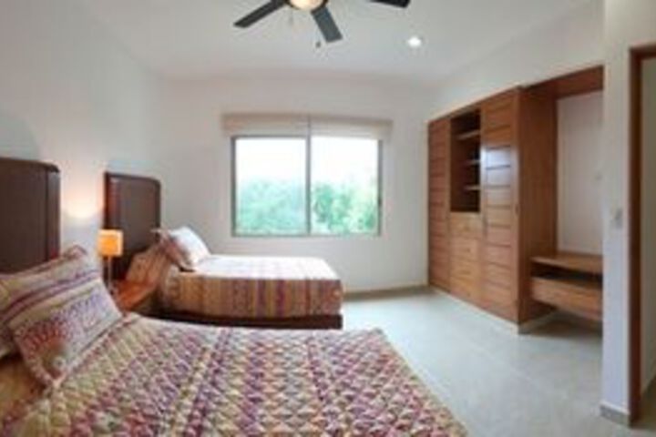 Room 5 of 17